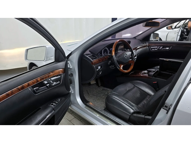 Mercedes-Benz W100 * Long * Телевизори * Rear Comfort Package - автомобили, коли, обяви за нови и употребявани 2