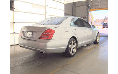 mercedes-benz-s-550 - 1