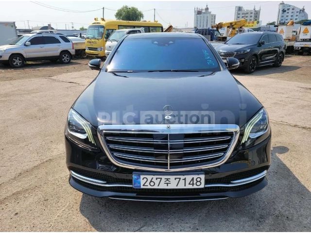 Mercedes-Benz S 560 - автомобили, коли, обяви за нови и употребявани 2