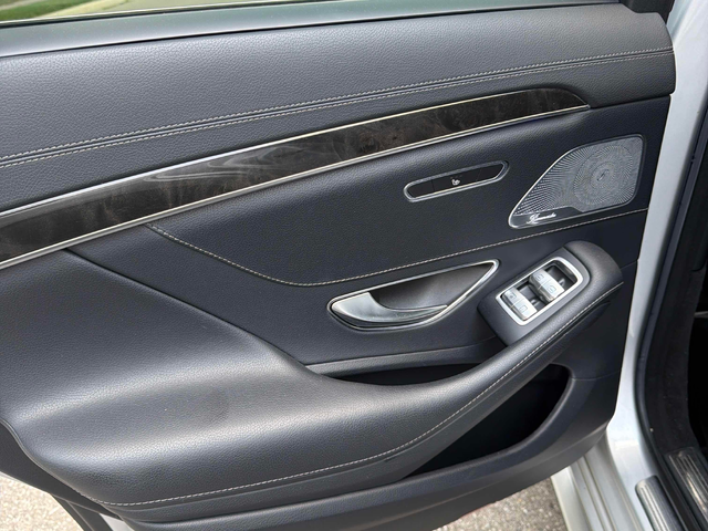 Mercedes-Benz S 63 4.6L 8cyl AWD - автомобили, коли, обяви за нови и употребявани 10