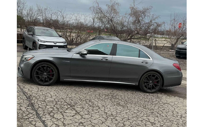 mercedes-benz-s-63 - 1