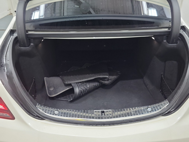 Mercedes-Benz S 63 4L 8cyl AWD - автомобили, коли, обяви за нови и употребявани 13