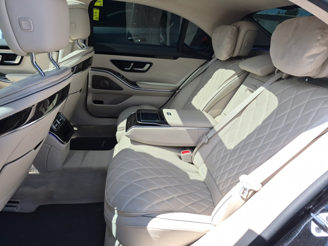 Mercedes-Benz S 63 4L 8cyl AWD - автомобили, коли, обяви за нови и употребявани 11