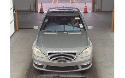 mercedes-benz-s-63-amg - 0