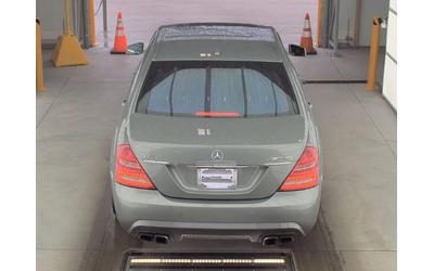 mercedes-benz-s-63-amg - 3