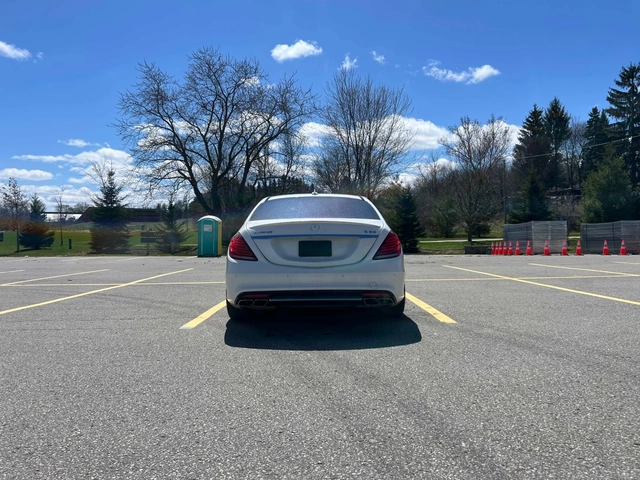 Mercedes-Benz S 63 AMG CARFAX - автомобили, коли, обяви за нови и употребявани 3