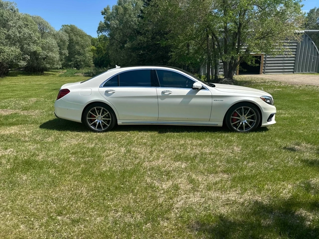 Mercedes-Benz S 63 AMG БЯЛА ПЕРЛА / УНИКАТ / CARFAX - автомобили, коли, обяви за нови и употребявани 2