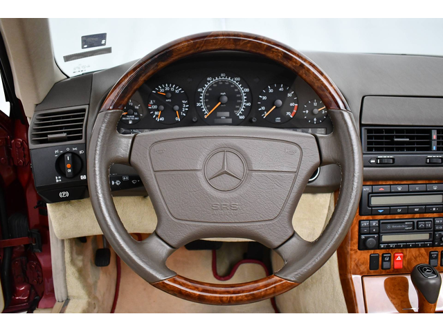 Mercedes-Benz SL 500 40th Anniversary Roadster Edition - автомобили, коли, обяви за нови и употребявани 30