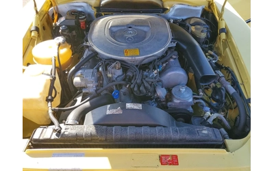 Mercedes-Benz SL 380 - автомобили, коли, обяви за нови и употребявани 10