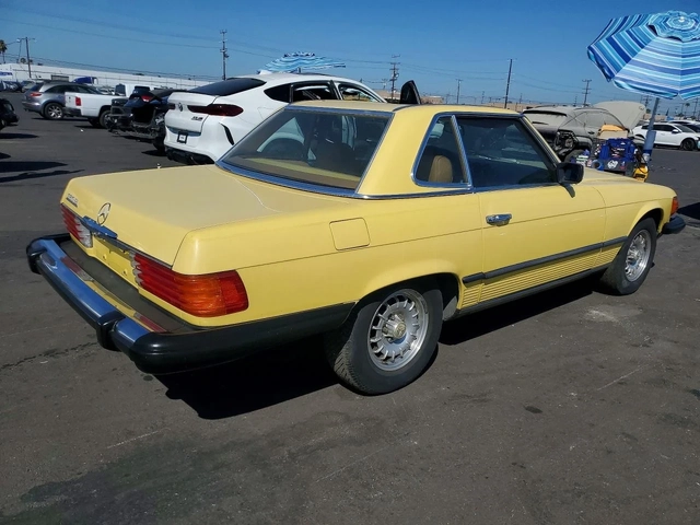 Mercedes-Benz SL 380 - автомобили, коли, обяви за нови и употребявани 3