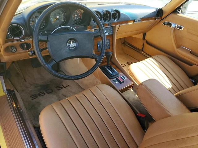Mercedes-Benz SL 380 - автомобили, коли, обяви за нови и употребявани 7