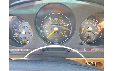 Mercedes-Benz SL 380 - автомобили, коли, обяви за нови и употребявани 8