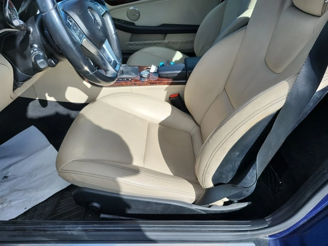 Mercedes-Benz SLK 350 / CARFAX - автомобили, коли, обяви за нови и употребявани 7