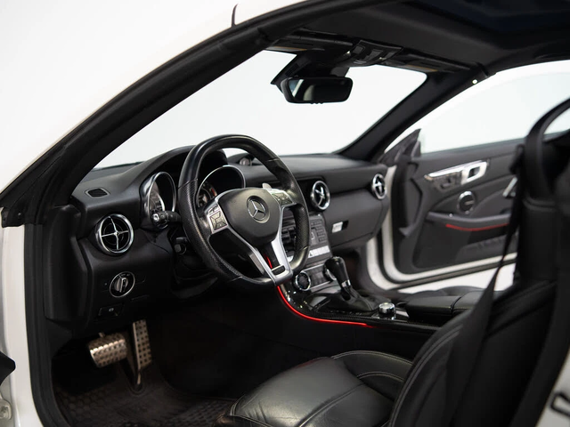 Mercedes-Benz SLK 55 AMG * AMG Line * HeadUp * * AвтоКредит* (ЦЕНА ДО БГ) - автомобили, коли, обяви за нови и употребявани 10