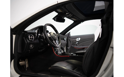 Mercedes-Benz SLK 55 AMG * AMG Line * HeadUp * * AвтоКредит* (ЦЕНА ДО БГ) - автомобили, коли, обяви за нови и употребявани 9