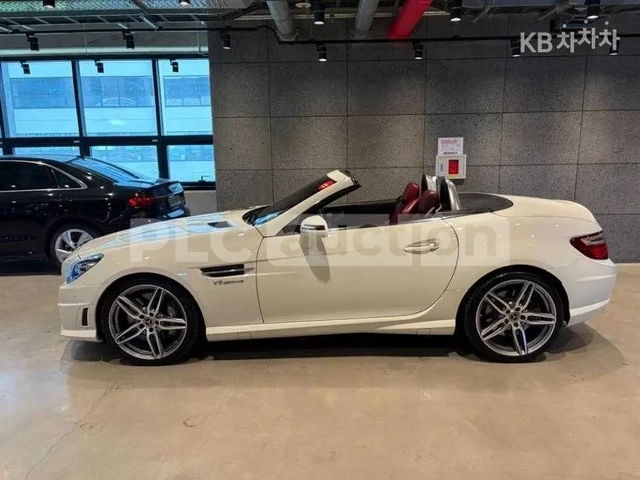 Mercedes-Benz SLK 55 AMG КАБРИО| AMG| ЛИЗИНГ - автомобили, коли, обяви за нови и употребявани 2