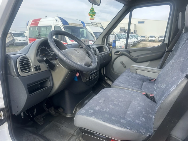 Mercedes-Benz Sprinter 208 - автомобили, коли, обяви за нови и употребявани 11