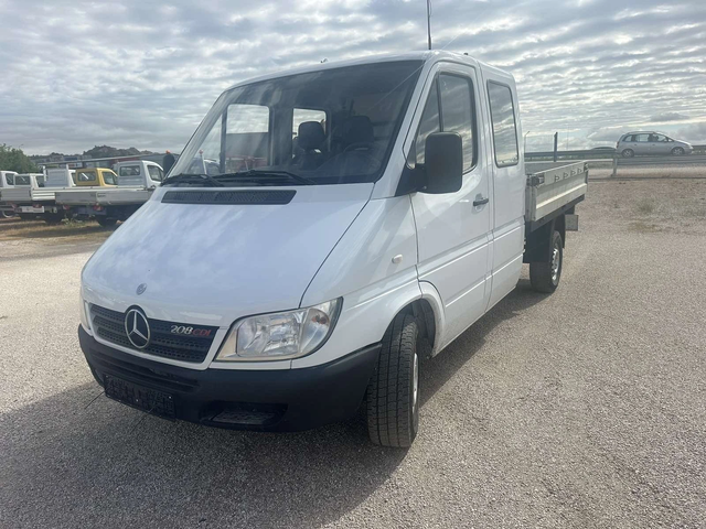 Mercedes-Benz Sprinter 208 - автомобили, коли, обяви за нови и употребявани 0