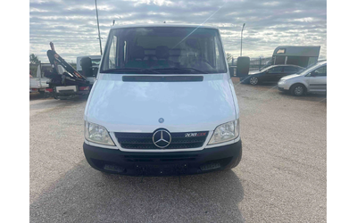 mercedes-benz-sprinter-208 - 2