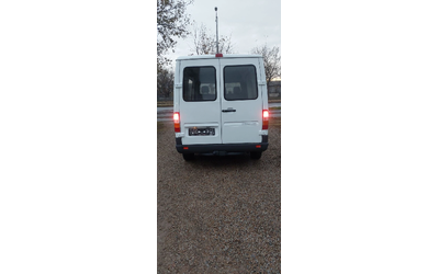 mercedes-benz-sprinter - 2