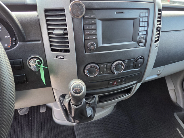 Mercedes-Benz Sprinter 316 3 БРОЯ, Климатик, Падащ борд, Навигация - автомобили, коли, обяви за нови и употребявани 10