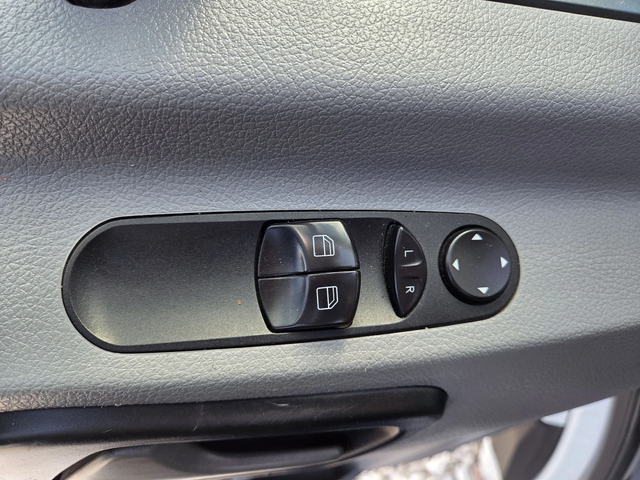 Mercedes-Benz Sprinter 316 3 БРОЯ, Климатик, Падащ борд, Навигация - автомобили, коли, обяви за нови и употребявани 11