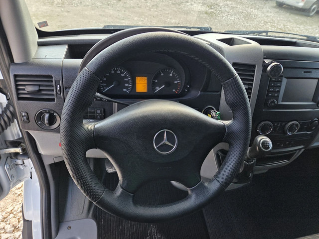 Mercedes-Benz Sprinter 316 3 БРОЯ, Климатик, Падащ борд, Навигация - автомобили, коли, обяви за нови и употребявани 9