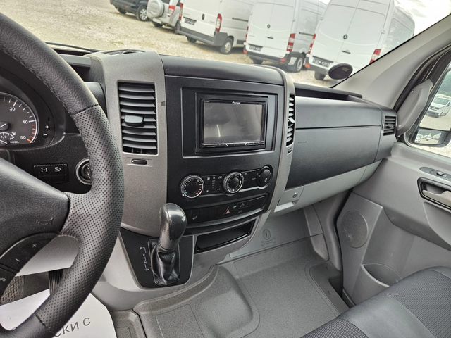 Mercedes-Benz Sprinter 319 4 x 4 - автомобили, коли, обяви за нови и употребявани 10