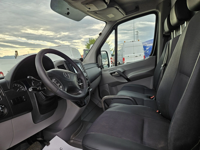 Mercedes-Benz Sprinter 319 4 x 4 - автомобили, коли, обяви за нови и употребявани 8
