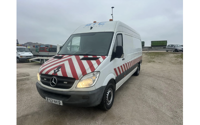 mercedes-benz-sprinter-319 - 1
