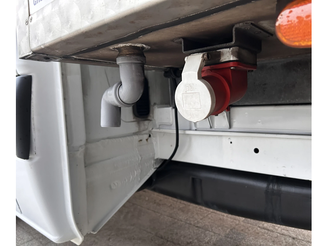 Mercedes-Benz Sprinter 413CDI до 3.5т. Хладилен + ток - автомобили, коли, обяви за нови и употребявани 4