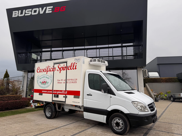 Mercedes-Benz Sprinter 413 CDI Хладилен + ток Клима 3.42м. до 3.5т. - автомобили, коли, обяви за нови и употребявани 0