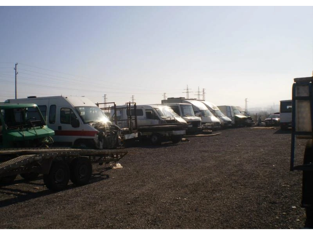 Mercedes-Benz Sprinter НА ЧАСТИ - автомобили, коли, обяви за нови и употребявани 0