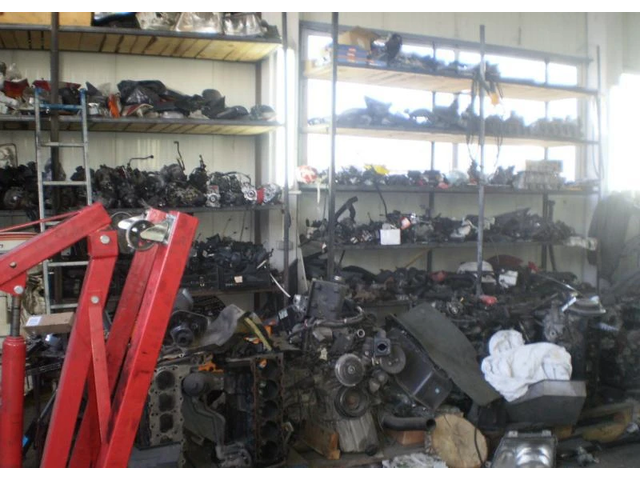 Mercedes-Benz Sprinter НА ЧАСТИ - автомобили, коли, обяви за нови и употребявани 11