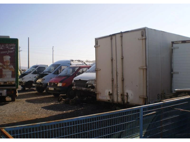 Mercedes-Benz Sprinter НА ЧАСТИ - автомобили, коли, обяви за нови и употребявани 1