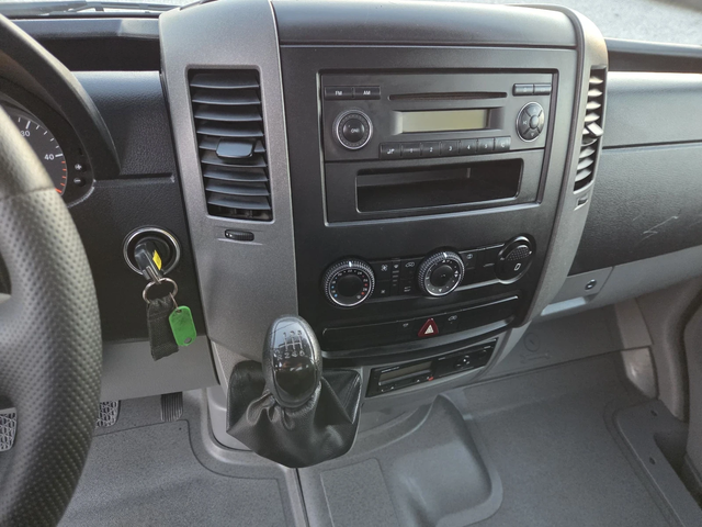 Mercedes-Benz Sprinter 511 CDI, Климатик, До 3.5 тона, 4.30 метра - автомобили, коли, обяви за нови и употребявани 11