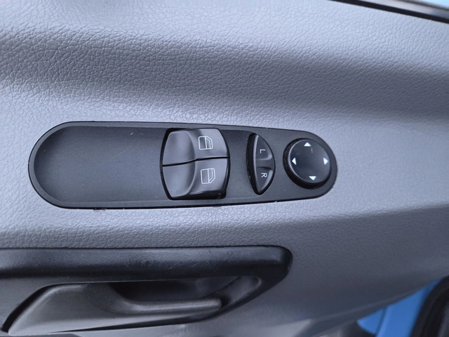 Mercedes-Benz Sprinter 519 CDI, Хладилен, До 3.5 тона, Ток, Клима - автомобили, коли, обяви за нови и употребявани 12