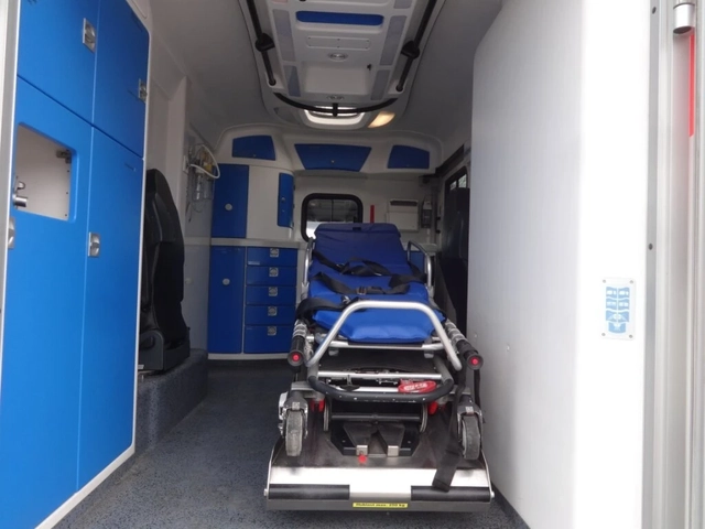 Mercedes-Benz Sprinter 519CDI - автомобили, коли, обяви за нови и употребявани 5