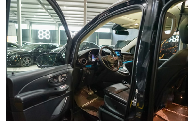 Mercedes-Benz V 300 D 7+ 1 LONG FULL AMG LINE BURMEISTER ЛИЗИНГ 100% - автомобили, коли, обяви за нови и употребявани 9