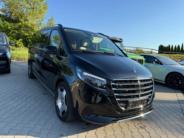 Mercedes-Benz V 300 d* Extralang* 4Matic* Airmatic* VIPSeats* Exclusiv - автомобили, коли, обяви за нови и употребявани 1
