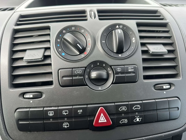Mercedes-Benz Vito - автомобили, коли, обяви за нови и употребявани 11