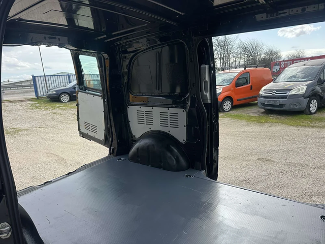 Mercedes-Benz Vito - автомобили, коли, обяви за нови и употребявани 7