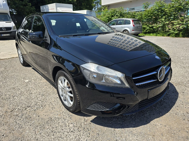 Mercedes-Benz W100 136 к.с. - автомобили, коли, обяви за нови и употребявани 0