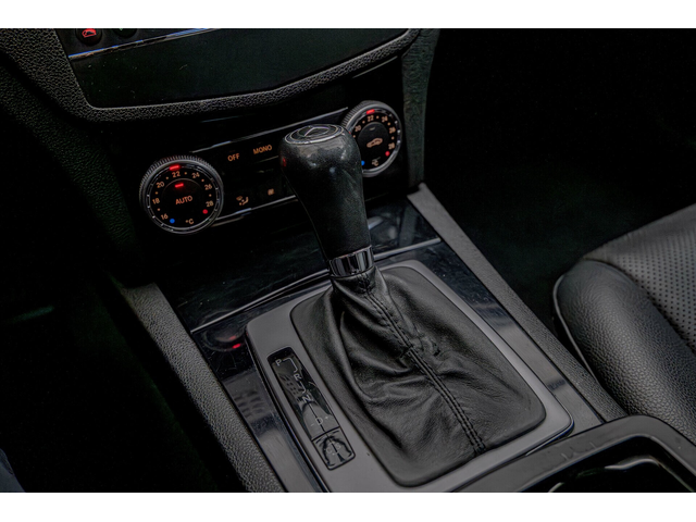 Mercedes C200 5G-Tronic/Xenon/Bluetooth/Tempomat/Климатроник - автомобили, коли, обяви за нови и употребявани 8