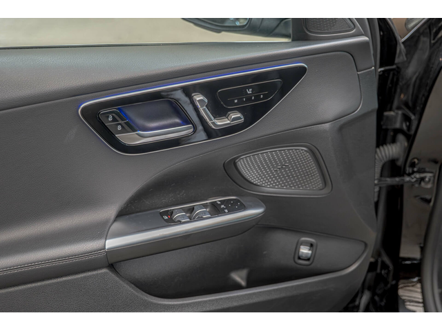 Mercedes C200 d/Подгрев/Шибедах/Ambient/MBUX - автомобили, коли, обяви за нови и употребявани 7