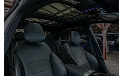 Mercedes C400 e/AMG Line/4Matic/Ambient/Камера/MBUX/Панорама - автомобили, коли, обяви за нови и употребявани 9