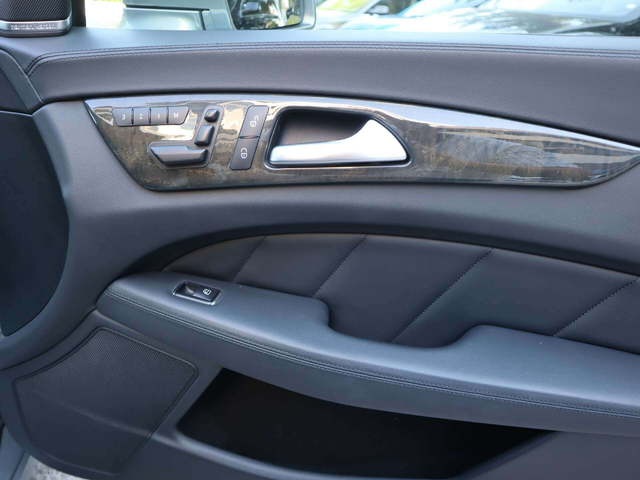 Mercedes CLS 350 CDI/Blind Spot/Камера/Distronic/Dynamic Seat/Шибедах - автомобили, коли, обяви за нови и употребявани 18