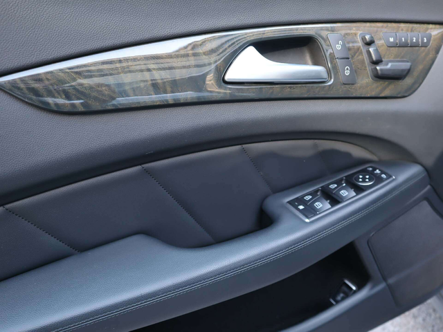 Mercedes CLS 350 CDI/Blind Spot/Камера/Distronic/Dynamic Seat/Шибедах - автомобили, коли, обяви за нови и употребявани 7