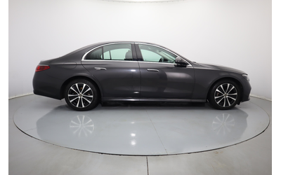 Mercedes E 200 - автомобили, коли, обяви за нови и употребявани 9