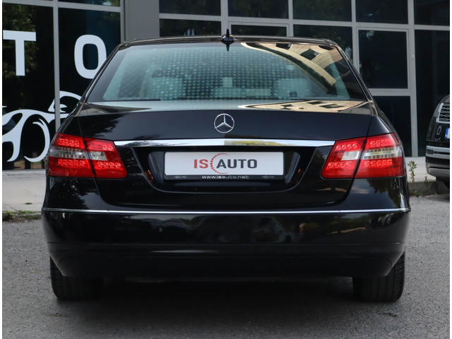 Mercedes E220 CDI/Avantgard/Подгрев/PDC/Навигация/Шибедах - автомобили, коли, обяви за нови и употребявани 4